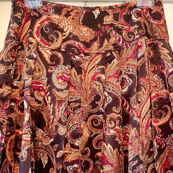 Worthington knee length skirt, size 6, Paisley print, BrownOrangeRedWhite colors - Picture 3 of 10
